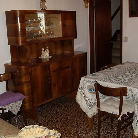 Piazza Della Chiesa 1 Holiday home Faltona